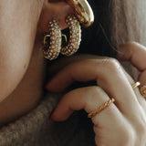 AMANDA EARCUFF